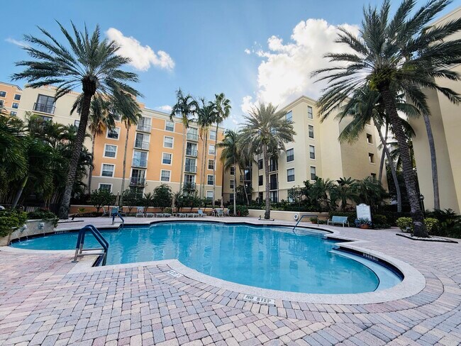 Building Photo - 651 Okeechobee Blvd