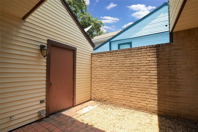 Building Photo - 3706 Echo Grove Ln