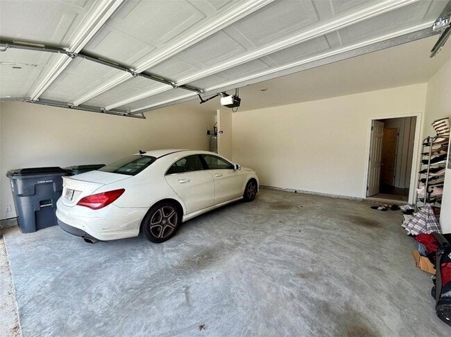 Building Photo - 2015 Waycross Ln