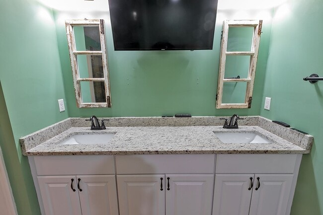 Building Photo - Home for rent in Ryan Ridge
