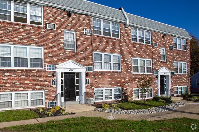 Primary Photo - East Browning Apartments