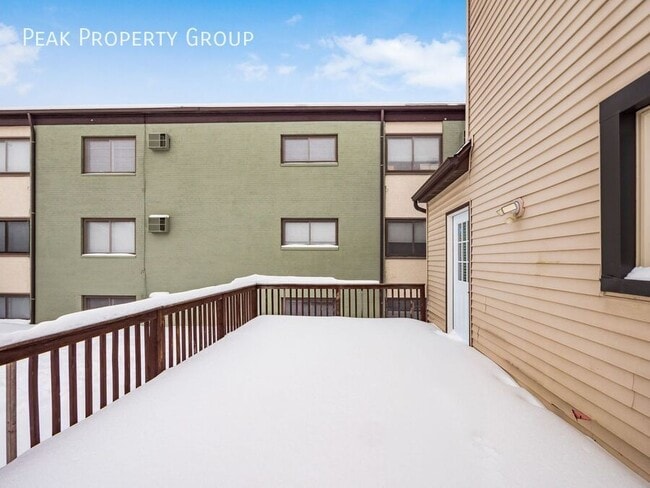 Building Photo - 1000 King Ave