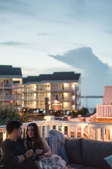 Building Photo - 1100 Fort Pickens Rd