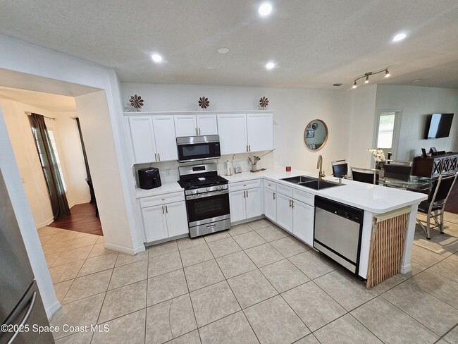 Building Photo - 954 Riviera Point Dr