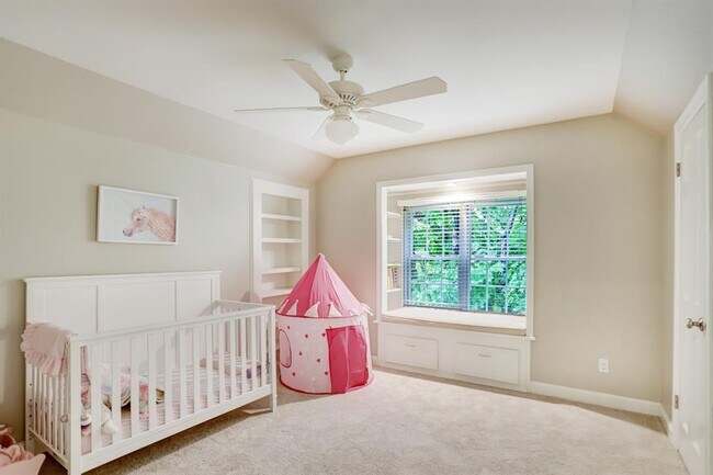 Building Photo - 12731 Trail Hollow Dr