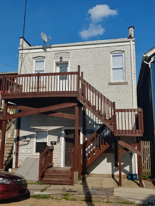 Building Photo - 109 2nd Ave