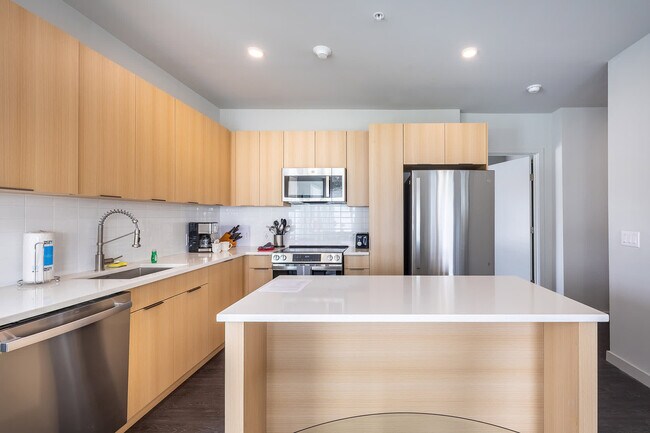 Building Photo - 51 South Broadway-SI FL5-ID1226758P