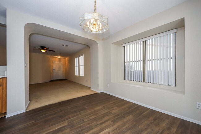 Building Photo - 8761 E Green Branch Ln
