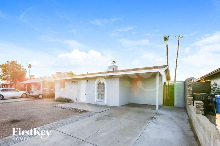 Building Photo - 4747 E Saint Catherine Ave