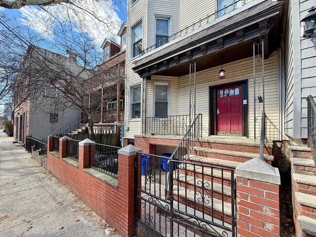 Building Photo - 169 Ogden Ave.