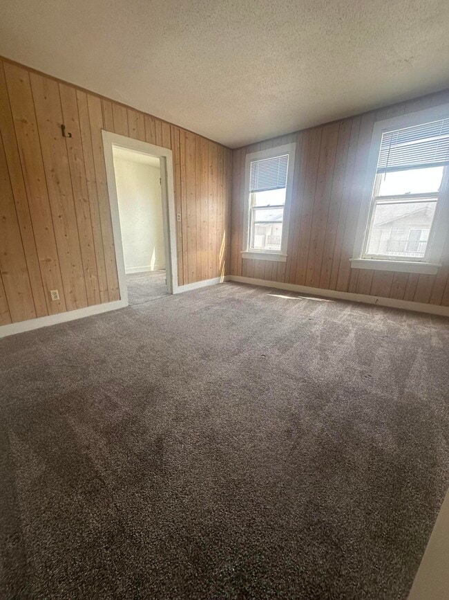 Building Photo - 1107 La Crosse St