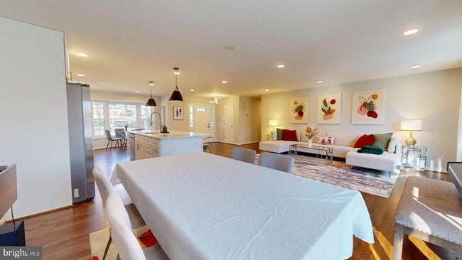 Building Photo - 4707 Holborn Ave