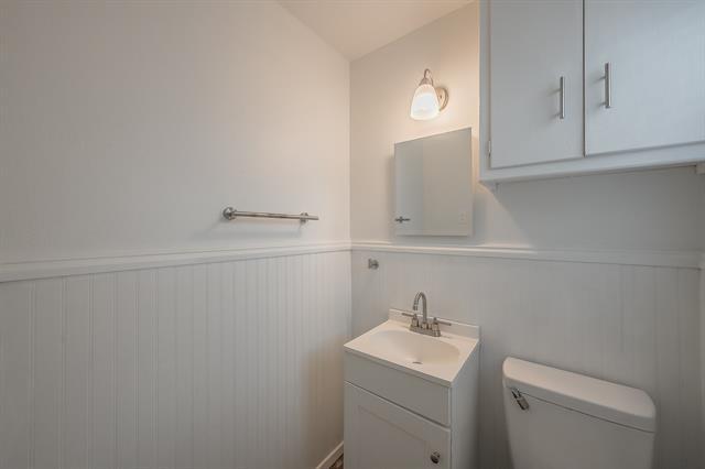 Building Photo - 2021 Glen Haven Dr