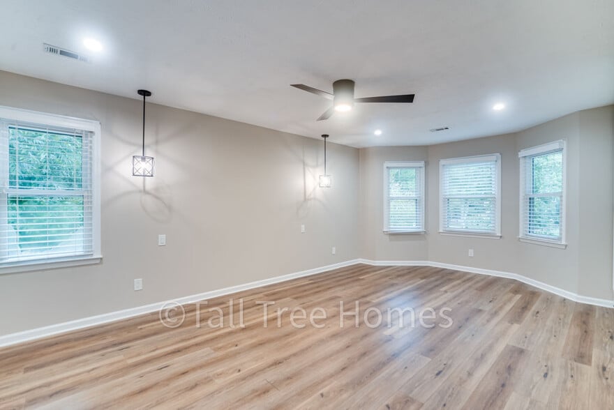 Building Photo - 410 Murry Park