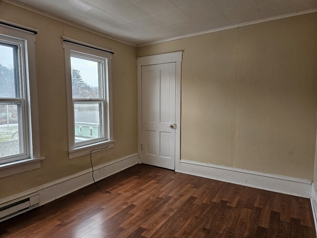 Building Photo - 355 Reynolds Ave