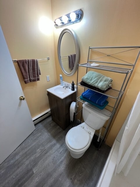 Full bathroom with tub / shower combo - 3040 Park Ave