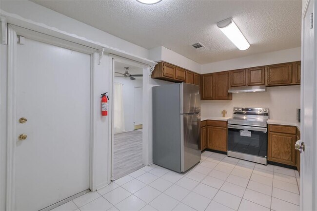 Building Photo - 5026 Algernon Dr