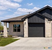 Building Photo - 414 W Avenue C