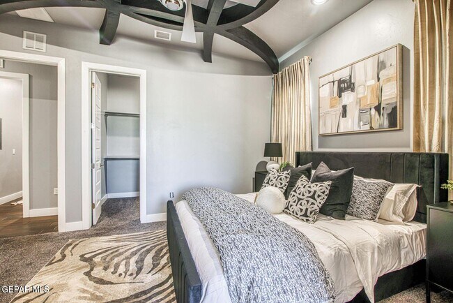 Building Photo - 6716 Rio Haciendas