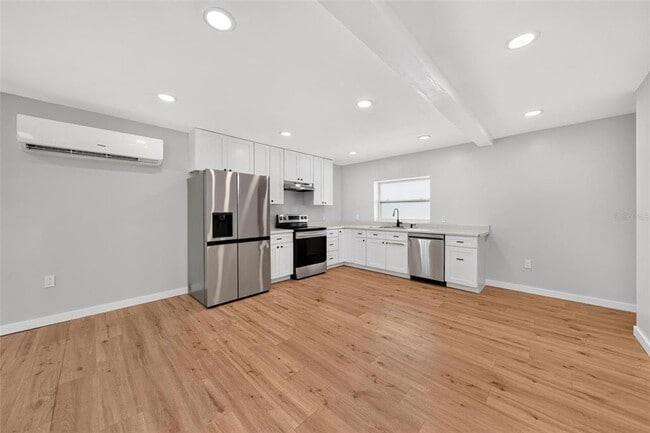 Building Photo - 1099 Grove Ave