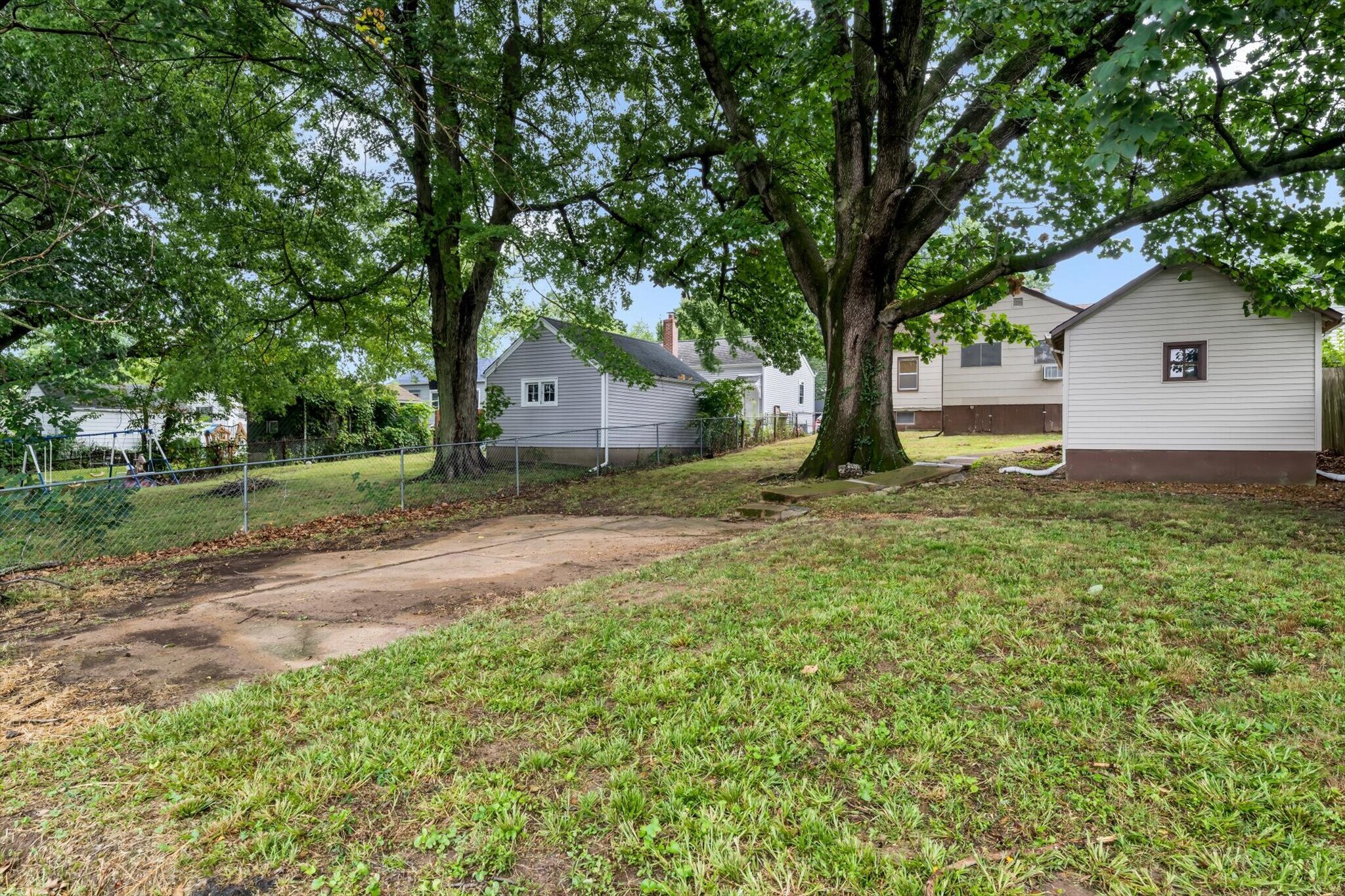 Building Photo - 8593 Engler ave
