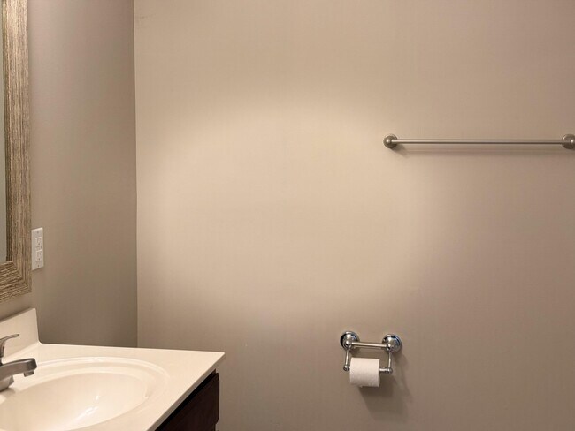 Building Photo - 301 Macarthur Dr