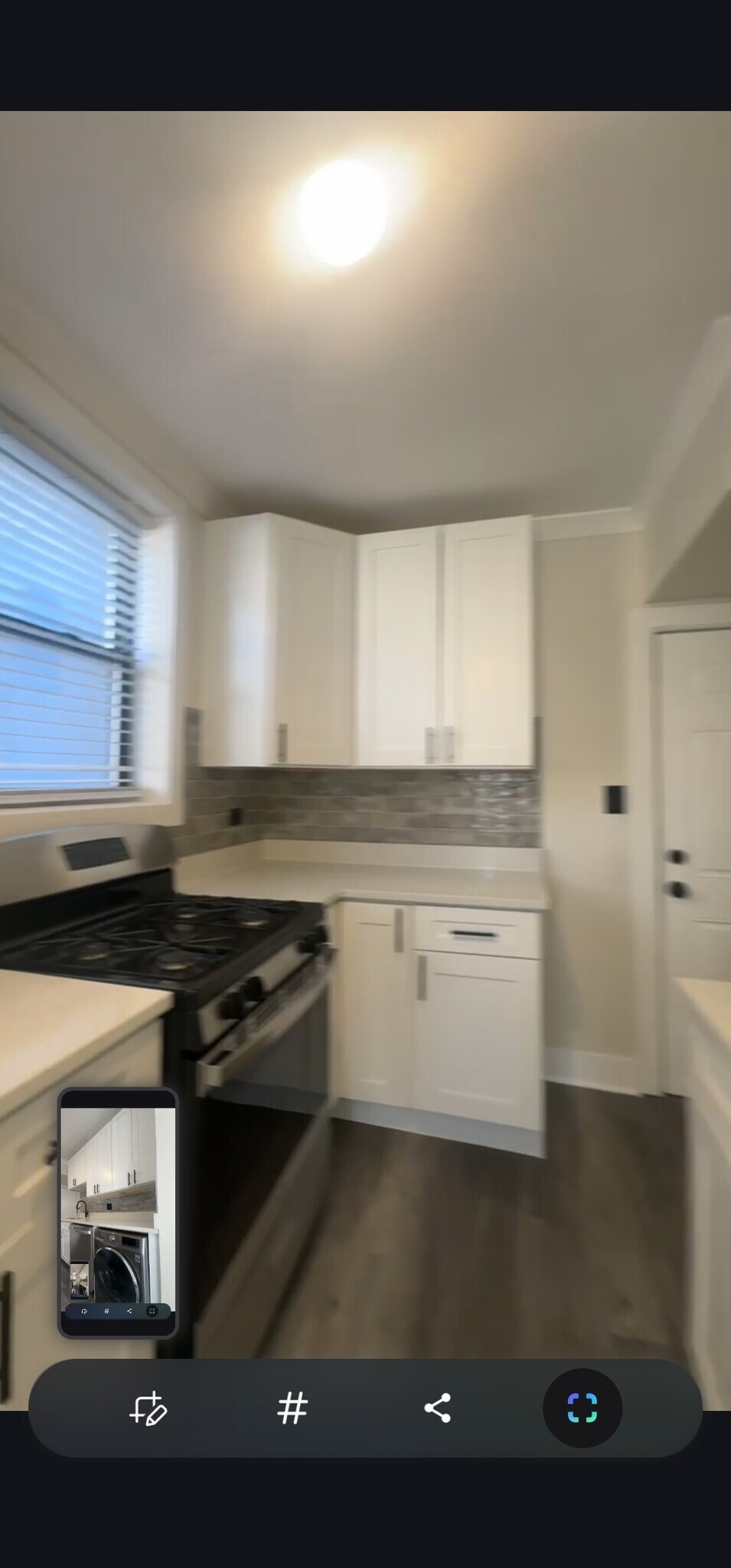 Building Photo - 3824 N Greenview Ave