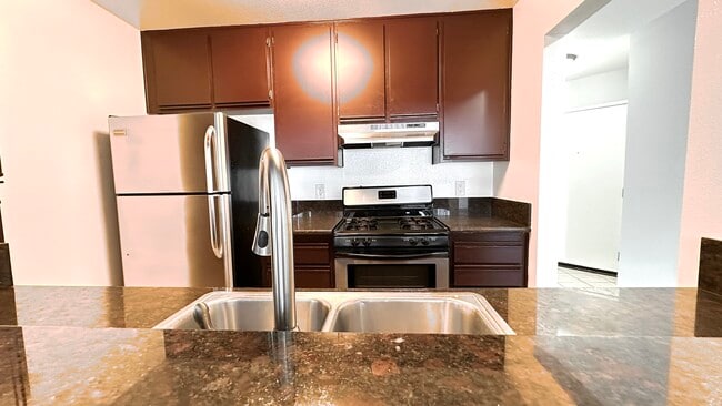 Building Photo - Clark Drive Apartments