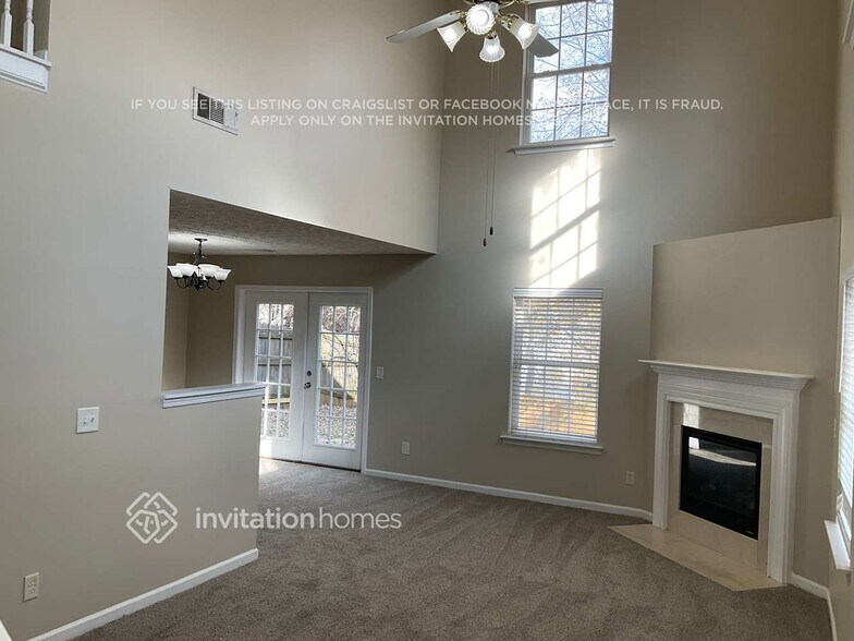 Building Photo - 314 Pieris Dr