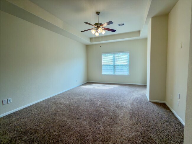 Building Photo - 17035 Amarose Dr