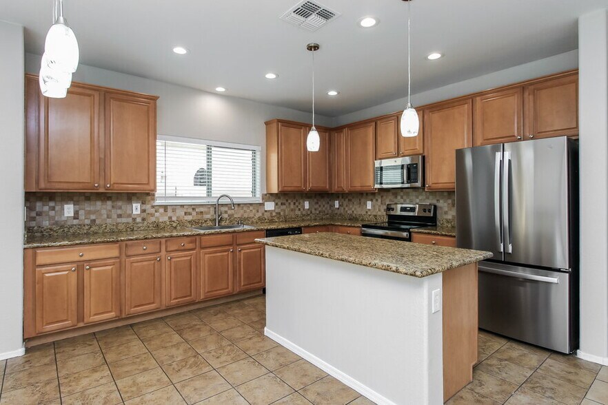 Building Photo - 21123 E Tierra Grande Dr