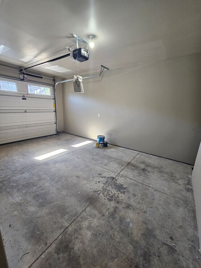 Building Photo - 3567 Juanipero Way