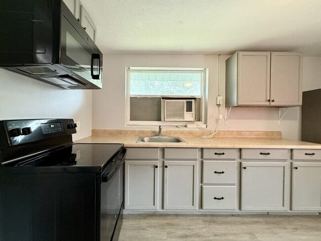 Building Photo - 8240 Krag Dr