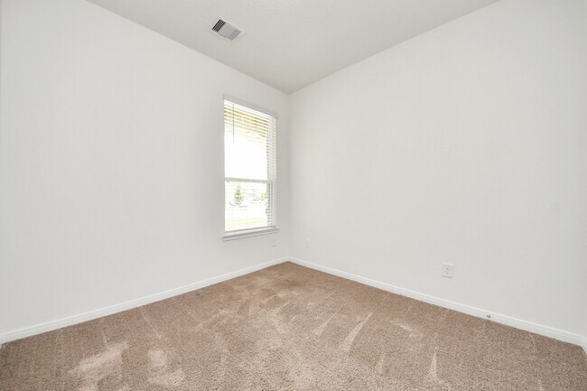 Building Photo - 22830 Brisbee Ln