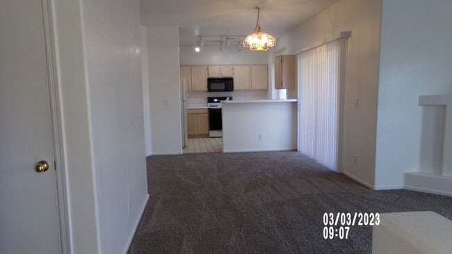 Building Photo - PUEBLO SANTA FE CONDO! FANTASTIC 2 BEDROOM...