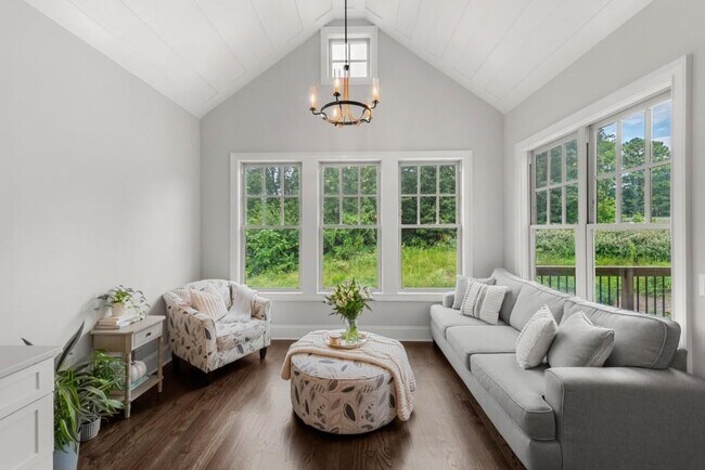 Building Photo - 2045 Bellrick Rd NW