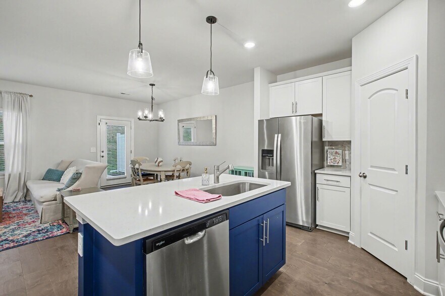 Kitchen Appliances ONLY Included - 1682 Denali Dr