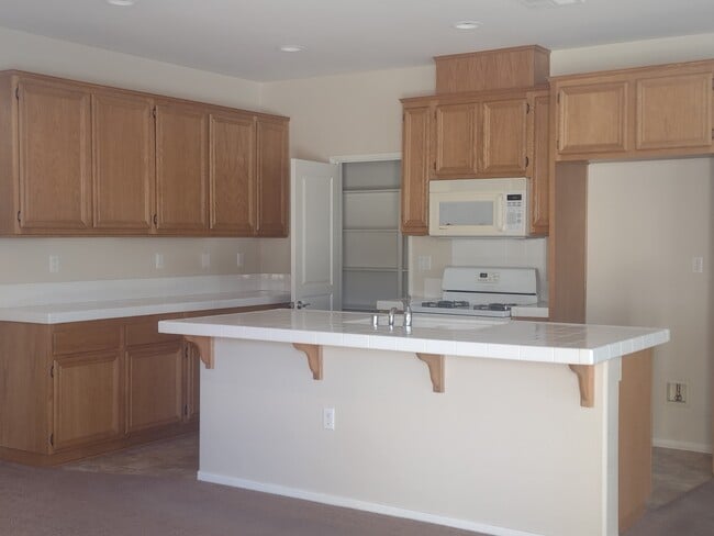 Building Photo - 8256 Triplett Ln
