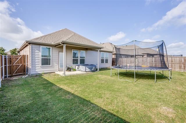 Building Photo - 811 Maverick St