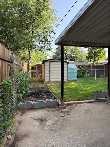 Building Photo - 5509 Norma St