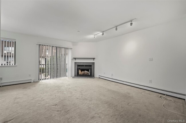 Building Photo - 24 Carhart Ave