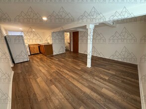 Building Photo - 714 Union St