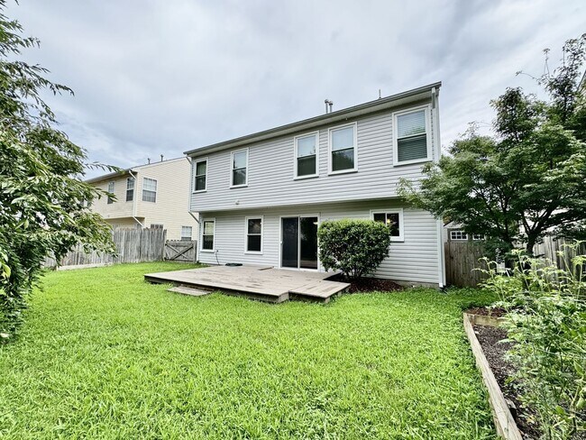 Building Photo - Ready 06-25-26! 4-Bedroom Home in Ocean Lakes! Nearby Bases - Fenced Backyard - Attached Garage!