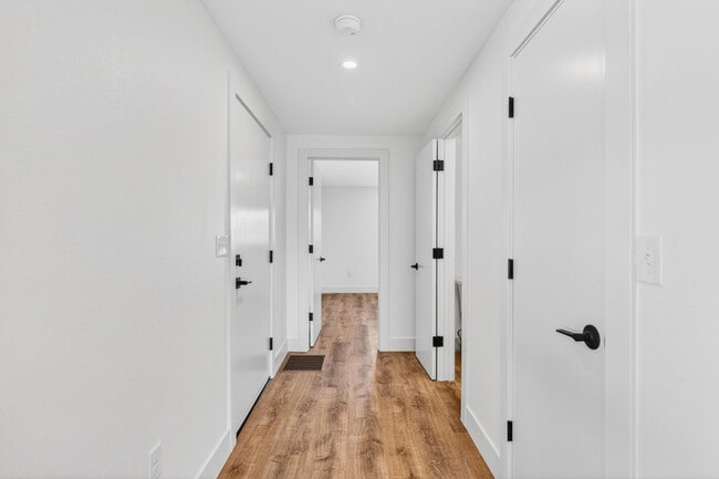 Building Photo - 3400 1/2 Tennyson Street - 1