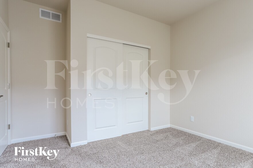 Building Photo - 1318 S Duquesne Ct