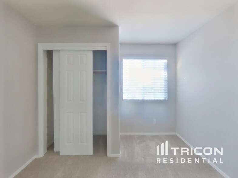 Building Photo - 6642 E Northridge St