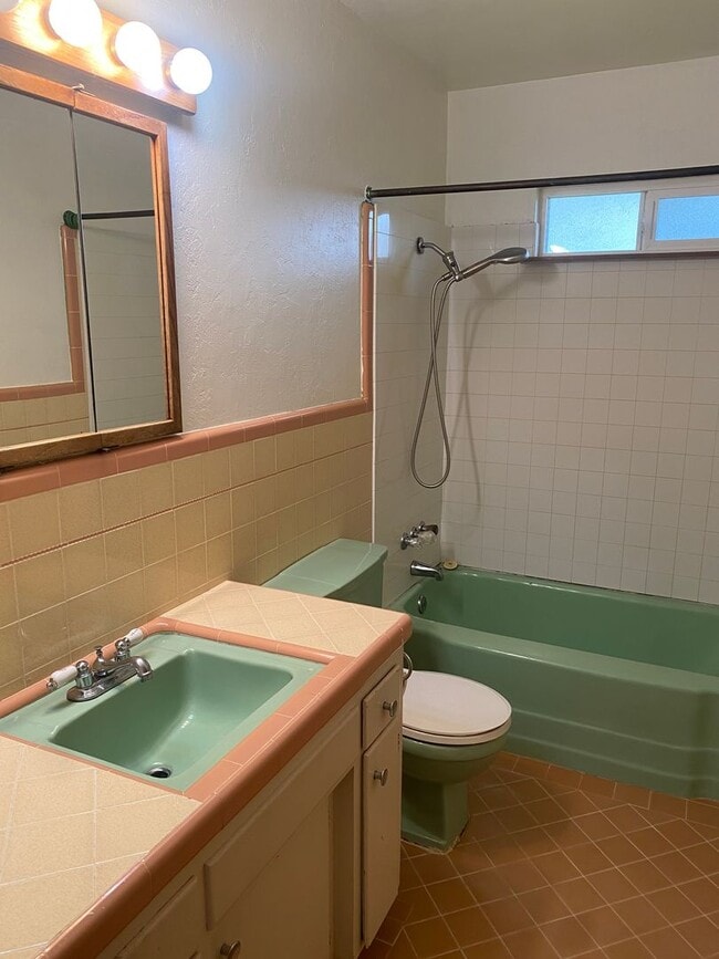 Building Photo - 31451 N Redwood Hwy