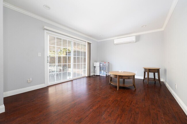 Building Photo - Spacious single family 3 bedroom home now ...