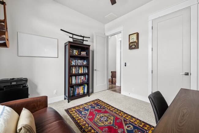 Building Photo - 3340 W Lassen Dr