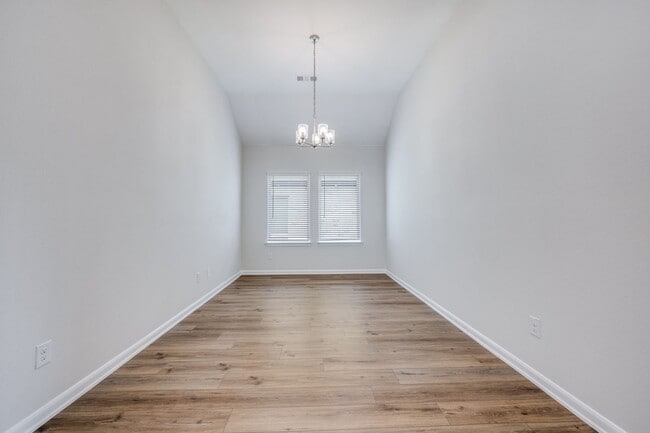 Building Photo - 4013 Bluestem Blvd